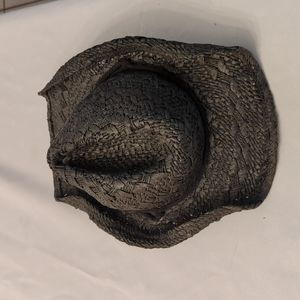 Black straw cowboy hat